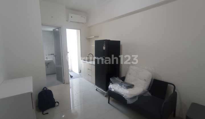 CHEAP Gunawangsa MERR 2BR Furnished Middle Floor CHEAP Gunawangsa MERR 2BR Furnished Middle Floor