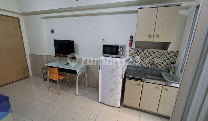 SEWA Apartemen Educity Tower Yale Studio Furnished Lantai Rendah Bagus 2