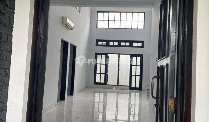 Rumah Semi Furnish Bagus Siap Huni Ada Garasi Dan Carport di Menteng Bintaro Jaya 2