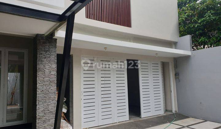  Rumah Semi Furnished Baru SHM - Sertifikat Hak Milik di Sek 6 Bintaro Jaya, Bintaro 2