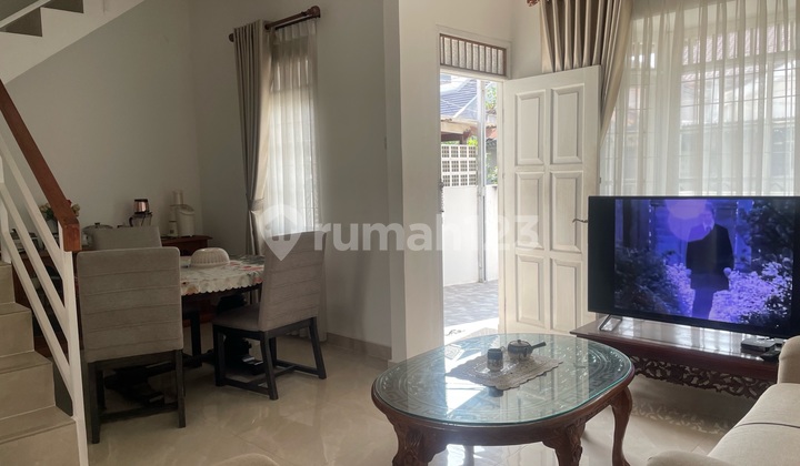 Nice Tidy House SHM Ready to Live In For Sale in Bintaro Jaya