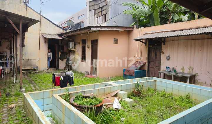 RUMAH LUAS 1 LANTAI – POTENSIAL UNTUK INVESTASI & RENOVASI, NV 1