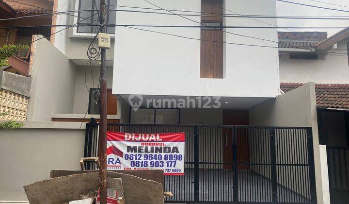 Rumah Baru Semi Furnished SHM - Sertifikat Hak Milik di Bintaro Jaya, Bintaro 1