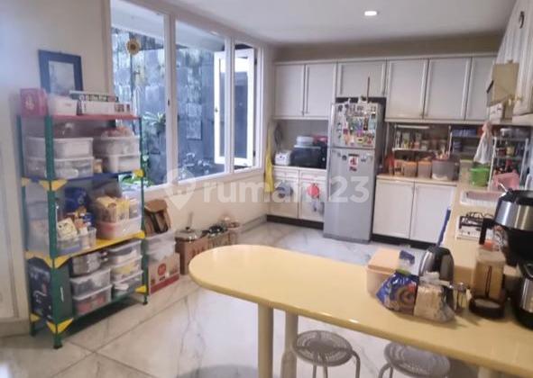 Rumah 2 Lantai di Veteran Bintaro Cempaka - Lokasi Strategis, 4 Carport, Harga 10 M, mel  2