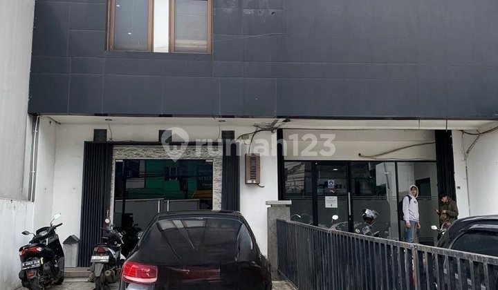 Nice Cool Shop House Ready to Use in Bintaro, South Jakarta