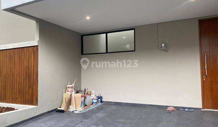 Rumah Baru Semi Furnished SHM - Sertifikat Hak Milik di Bintaro Jaya, Bintaro 2