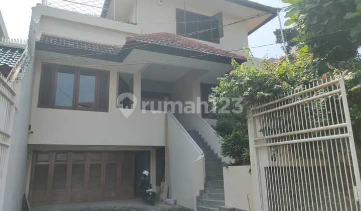 Rumah Kerenn Kokoh 2 Lantai di Cinere Rumah Kerenn Kokoh 2 Lantai di Cinere