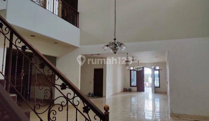 Dijual Rumah di Jl Shangrila, Tangerang 2