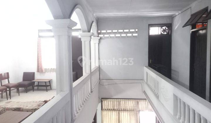 Rumah Cocok Untuk Kost di Tanjung Duren Jakarta Barat  1