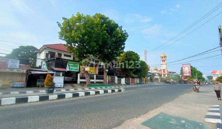 Rumah Besar Strategis Pinggir jalan Raya Jambi 1