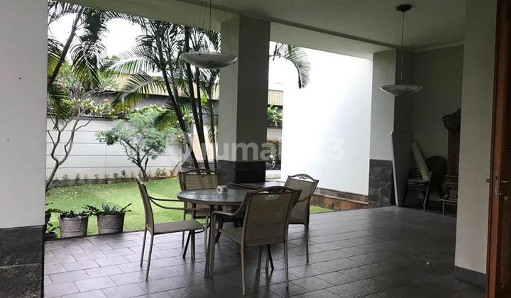 Dijual Rumah Modern Tropical Lokasi Sangat Strategis di Cilandak 2