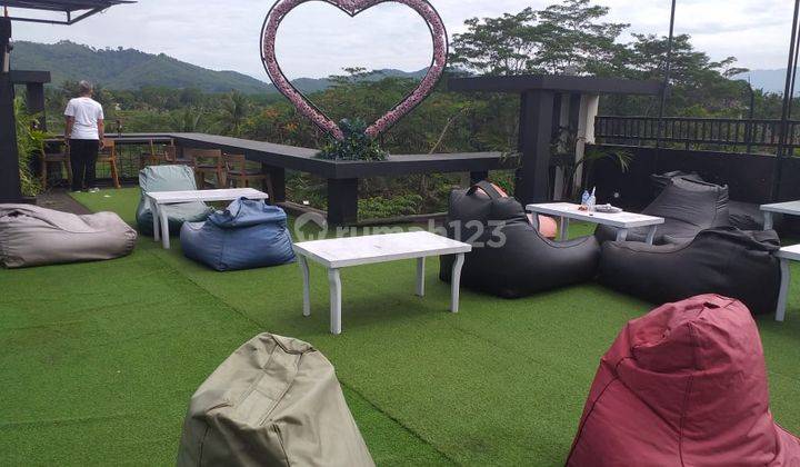 Ruko di Bandung Barat, Ada Kolam Renang, 3 Lantai 2