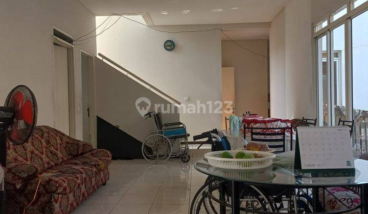 Rumah Furnished 2 Lantai di Candraresmi Kota Baru Parahyangan 2