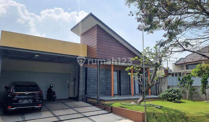 Rumah di Kota Baru Parahyangan Bandung Mewah Kawasan Elit  1