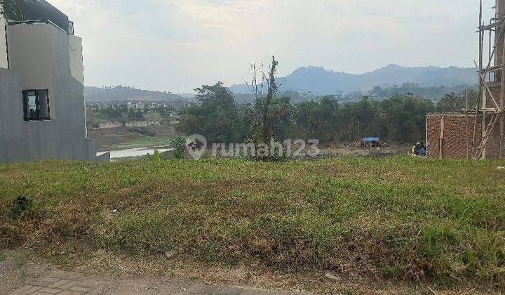 Kavling di Kota Baru Parahyangan, Luas Dan Strategis Hadap Timur 1