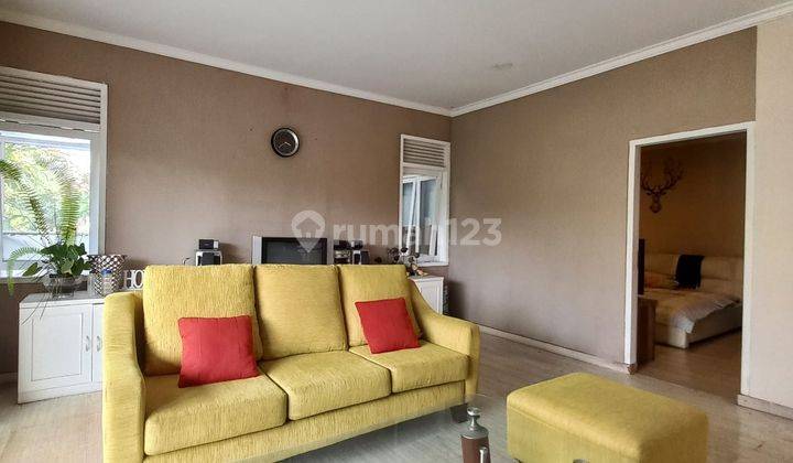 Rumah di Kota Baru Parahyangan, Strategis Dan Full Furnished 2