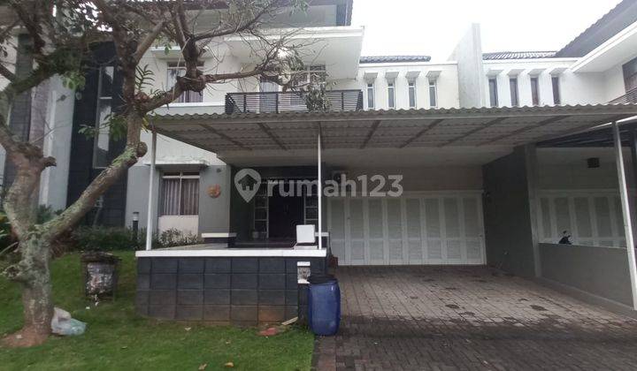 Rumah di Kota Baru Parahyangan, Mewah Strategis Ada Kolam Renang 1