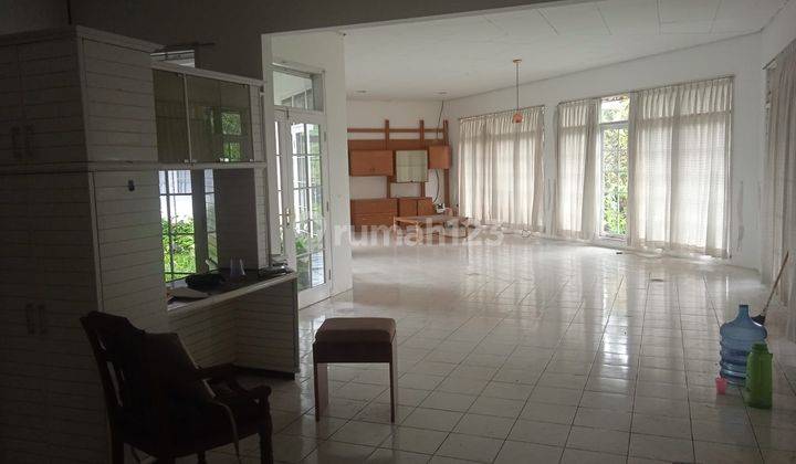 Rumah di Setiabudi Bandung, Mewah Antik Dan Sangat Luas 1