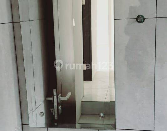 Rumah di Kota Baru Parahyangan, Strategis Minimalis Unfurnished 1