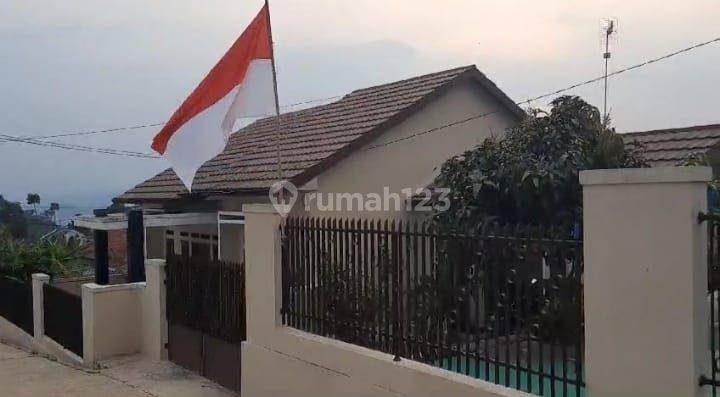 Rumah Di Padalarang Bandung Barat, Nyaman Bernuansa Villa 2