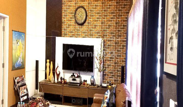 Rumah di Kota Baru Parahyangan, Asri Ada Taman Belakangnya 2