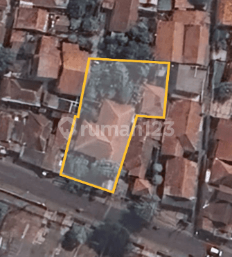 Rumah terawat luas 780 m² mainroad Jl. Kapten Halim, Purwakarta 2