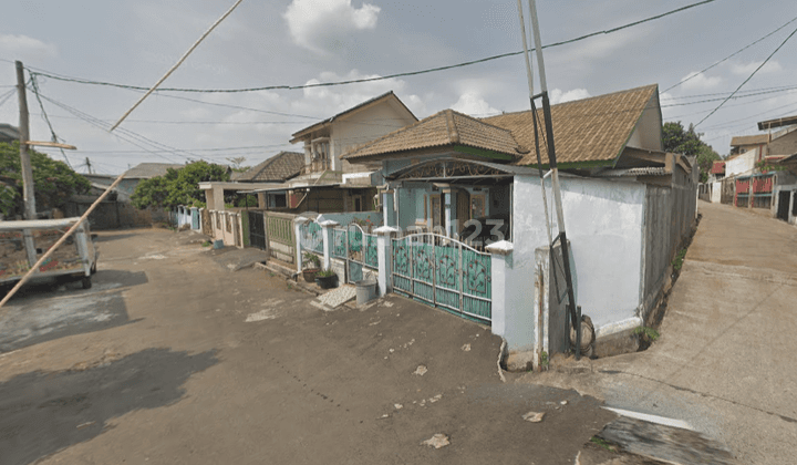 Rumah Hook Jl. Gamprit 2 Gg. H. Nasan No. 100. Jati Waringin 2