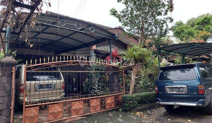 Rumah Bertingkat di Lingkungan Nyaman Sarikaso Vl, Gegerkalong 1