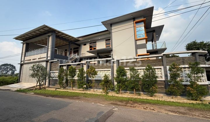 🔑 Keys Ready House, 381 M² Near Persikas Stadium on Pulau Nias Street
