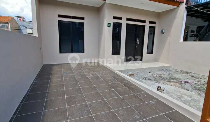 Rumah Baru 130 M² View Selatan, Jl Permata Permai, Cisaranten