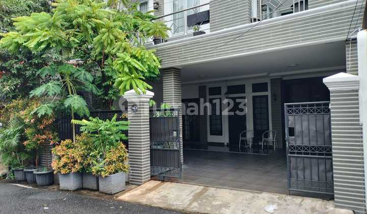 Rumah Bagus & Unik 170 M², View Utara Jl Teladan, Johar Baru