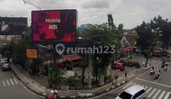Rumah + 5 tempat usaha 1130 m² hook jl Cihampelas - Wastukencana 1