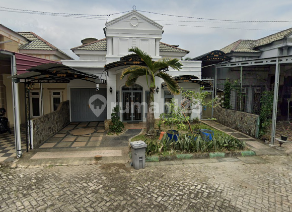 Rumah lt 174 m², furnished, view selatan, Graha Sakuntala blok E