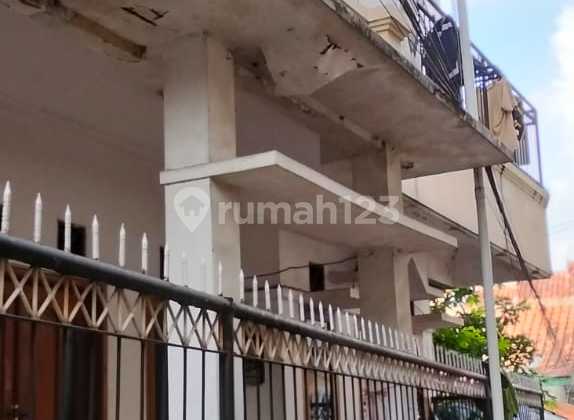 Rumah 21 kost + mandi, bertingkat 3, jl. Ciseke, Jatinangor Rumah 21 kost + mandi, bertingkat 3, jl. Ciseke, Jatinangor