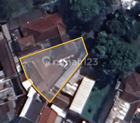 Rumah lama SHM 461 m², kawasan kuliner/kantor jl Wiraangun 2