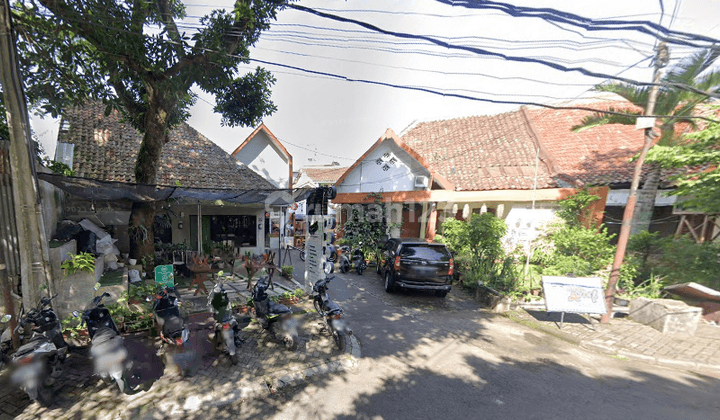 Rumah lama SHM 461 m², kawasan kuliner/kantor jl Wiraangun 1