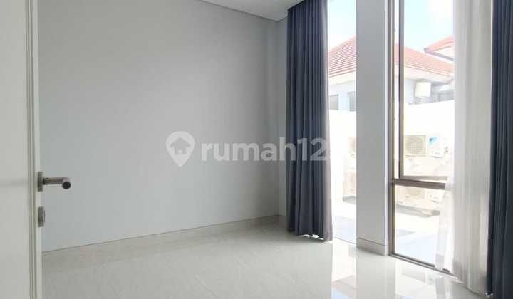 House in Brisbane Grand Pakuwon cluster has a Swimming Pool and Club House.