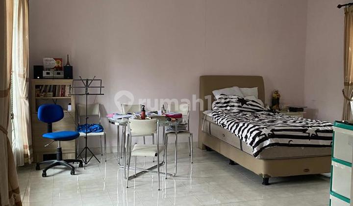 Furnished Vila Valensia Dekat Mall Citraland Wiyung Darmo 2