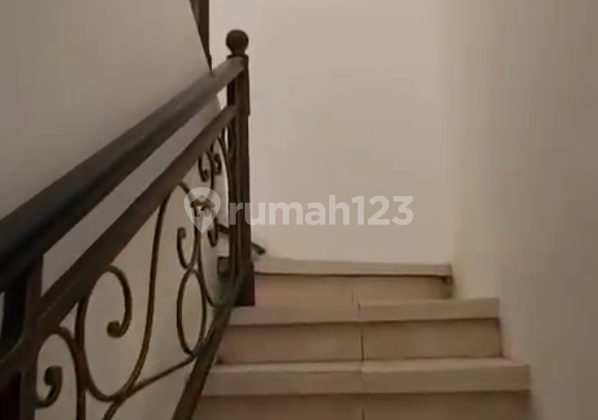 Disewakan Rumah Sudah Renovasi di Galaxy Royal Palace  2