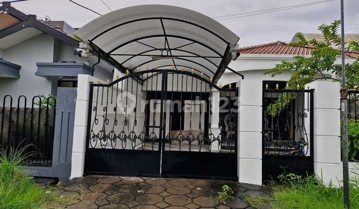 For Rent: Buaguss Poll House in Manyar Rejo, Near Ngagel Untag For Rent: Buaguss Poll House in Manyar Rejo, Near Ngagel Untag