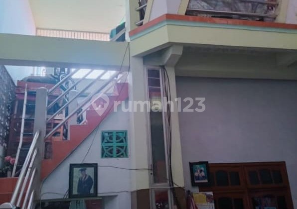 Cheap 2-Story House in Sumokerto near Kapasan and Atum Market 2