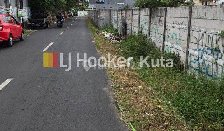 Lokasi Strategis Bentuk Proporsional di jalan utama Mahendradata 4