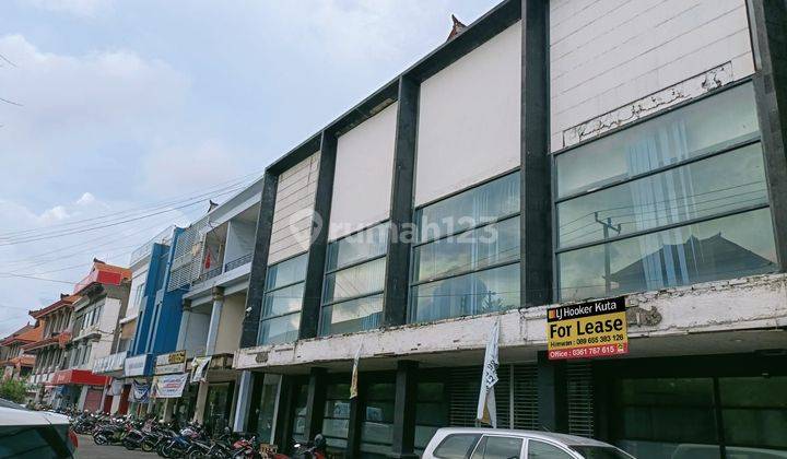 Four Collaborative Shophouses Near Level 21 Mall Denpasar 1