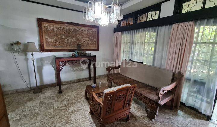 Rumah Klasik Di Gatot Subroto Dekat Bank Bca 2