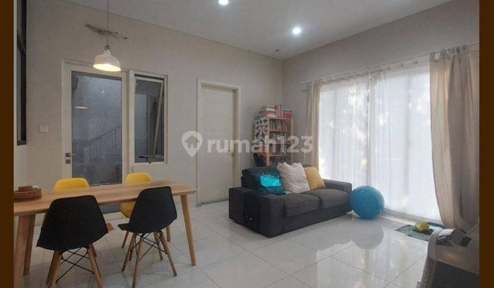 Rumah Cantik Siap Huni Kawasan Rame Scentia Gading Serpong  2