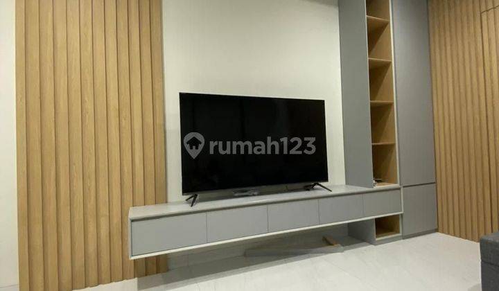 Dijual Rumah Mewah 2 Lantai Fully Furnished Renovasi Di Alam Sutera  2