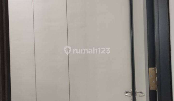 Rumah Cantik Full Furnished 2 Lantai Di Bsd City  23