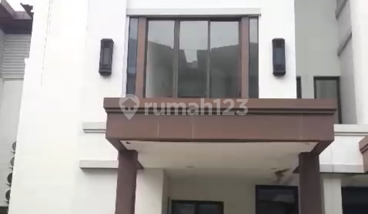 Rumah Siap Huni Clusrer Daisan 3 Lantai Semi Furnished Lavon 2 Swan City Cikupa