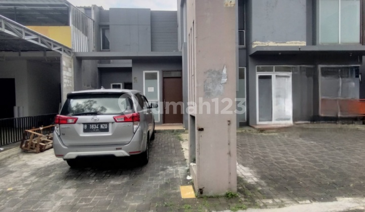 For Rent. Two-story shop house. The Icon BSD City. 2