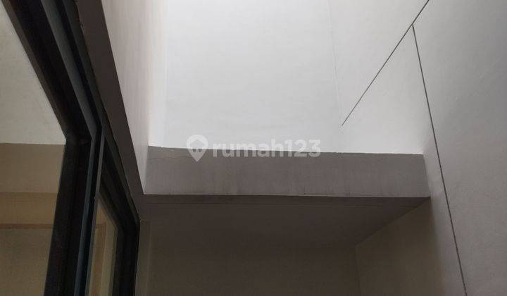 Rumah Cantik Full Furnished 2 Lantai Di Bsd City  24